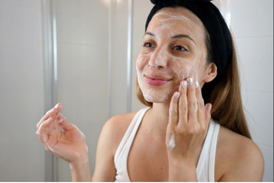 10 Essential Skincare Tips for Oily Skin