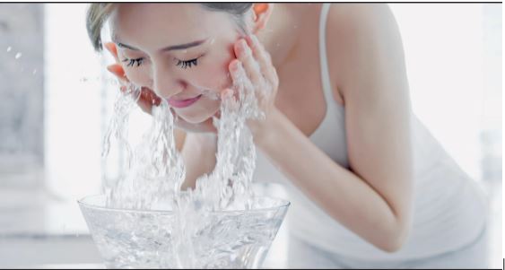 10 Essential Skincare Tips to Minimize Pores and Purify Your Skin