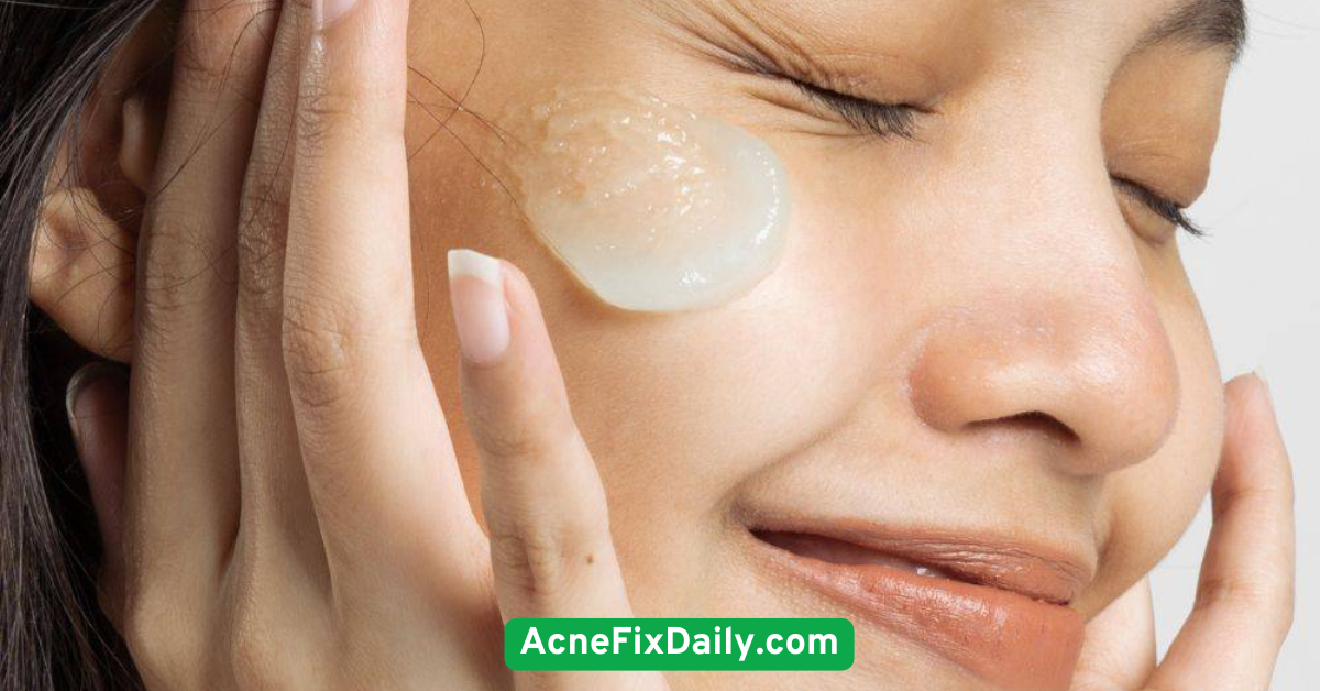 Moisturize with Lightweight, Non-Comedogenic Formulas